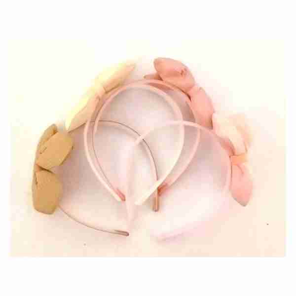 Serre tête avec papillon en mousse